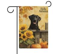 Labrador noir sur une balustrade en bois, drapeau de jardin saisonnier de vacances en toile de jute double face pour maison, cour, drapeaux d'extérieur 30,5 x 45,7 cm
