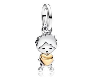 LaMenars Charms Boy Holding Golden Heart pour Bracelets perles en Argent 925 Breloques pour Femmes Bijoux pour la Fête des Mères Anniversaire pour Femme