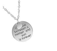 L'amour entre une mère et un fils est pour toujours un excellent collier