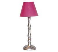 Lampadaire FADEDA avec pied en plastique d'aspect argenté, abat-jour en rose avec éclairage LED en 3,5V, LxlxH en mm : 40x40x120. Pour les crèches, les miniatures, les loisirs et le modélisme, les acc