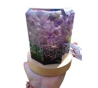 Lampe d'orgonite violette. Énergie orgon. Lampe orgon. 10 cm de base x 11 cm de hauteur.