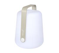 Fermob Balad Lampe rechargeable LED, gris argile - 25 cm Ce luminaire comporte des modules à LED prémontés de classes énergétiques A A++, A+, A