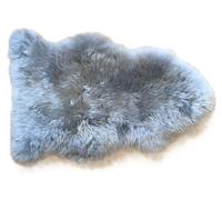 LANABEST premium en peau de agneau, couleur gris-platin. Qualité du cadeau. Cuir véritable avec de la laine de première année, particulièrement douce, chaude et confortable, mal rasée. Très faible odeur. Un eye-catcher pour chaque canapé et comme tapis. Un super cadeau pour tous les jours. Grands tapis d'environ 95 cm de longueur.