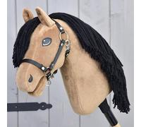 LarDen Hobby Horse Samantha | Cheval Bâton avec Licol Noir - S | Tête de Cheval à Bâton à Chevaucher | Fait à la Main avec Accessoire | pour Petits et Grands Enfants | Hobby Horse Réaliste