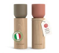 LARS NYSØM Moulin à Sel et Poivre en Bois Manuel - Ensemble de Moulins à Épices avec Broyeur Céramique Réglable - Moulins à Sel et Poivre Design en Bois de Hêtre pour Cuisine ou Table (Red/Brown)