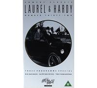 Laurel And Hardy - No. 32 - Three Programme Special - Big Business / Slipping Wives / The Fixer-Uppers [VHS] [Import anglais]