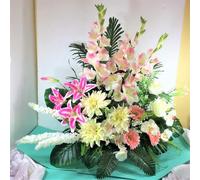 LBA Centre de Fleurs artificielles pour cimetière. Également pour Les églises. Journée spéciale de la Toussaint. Dimensions : 80 x 70 x 45 cm.