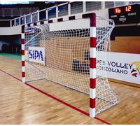 Le but de handball sera entouré d'acier