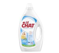 LE CHAT - Sensitive - Lessive liquide - Savon de Marseille & Aloe Vera - Respecte les Peaux Sensibles - Parfum Hypoallergénique - Développé avec des Dermatologues - 42 Lavages
