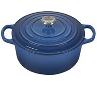 Le Creuset, Cocotte Signature en Fonte Émaillée avec Couvercle, Ø 22 cm, Ronde, Compatible avec Toutes Sources de Chaleur (Induction Incluse), Capacité : 3.3 L, 3.932 kg, Bleu Marseille