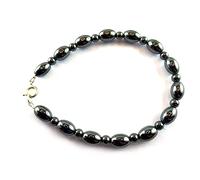 LE DEUCALION Bracelet monté sur câble en pierre d'hématite, perles en forme d'olives alternées avec billes de 4 mm. fermoir en argent 925 (18)