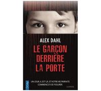 Le Garçon Derrière La Porte