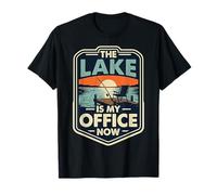 Le lac est Mon Bureau Coucher de Soleil Amusant sur la pêche à la Retraite T-Shirt