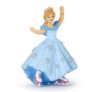 Le Monde Enchante Princesse Aux Patins À Glace