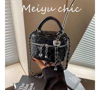 Le nouveau sac à main multifonctionnel à la mode et classique est fabriqué en tissu PU imperméable, avec un motif matelassé en diamant, une conception d'ouverture et de fermeture à glissière légère et