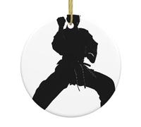 Le pendentif circulaire de Noël en céramique de karaté est un excellent ajout à votre décoration de vacances