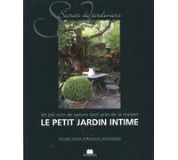 Le petit jardin intime: Un joli coin de nature tout près de la maison