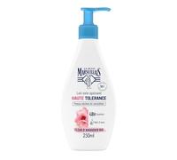 Le Petit Marseillais | Lait Soin Apaisant Haute Tolérance Fleur d'Amandier Bio (flacon-pompe de 250 ml) - Lait corps pour peaux sèches et sensibles - 95% d'origine naturelle et 48 h de confort