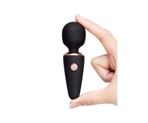 Le Wand Mini baguette rechargeable noire, stimulateur clitoridien compact, masseur personnel rechargeable par USB, mini baguette pratique pour les voyages