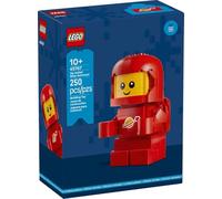 LEGO 40767 Le bébé Astronaute Rouge Grand Format Space Figurine Iconique - Cadeau Anniversaire ou Noël pour garçons et Filles à partir de 6 Ans