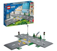 LEGO 60304 City Intersection à assembler, Jeu construction ville avec panneaux et routes à imbriquer pour garçon ou fille