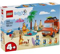 LEGO Bluey : Excursion à la plage de Bluey - Jouet avec 3 minifigures y compris Bingo & Chilli, plus 2 planches de surf, château de sable & accessoires amusants - Cadeau d'anniversaire pour filles & g