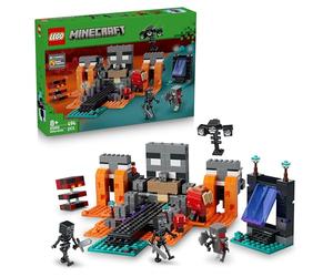 LEGO Minecraft La Bataille du Wither - Jeu Interactif avec Guerrier Écarlate, Arpenteur, Cube de Magma & 2 Figurines Mobs de Wither Squelettes - Cadeau Gaming pour Garçon ou Fille dès 8 Ans 21590