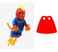 LEGO Superhéros : Captain Marvel avec casque et Power Blasts Plus Bonus Cape