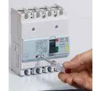 Legrand 420016 Disjoncteur Magnétothermique DPX³160, Pouvoir de Coupure 16kA 400V~, 4P, 125A