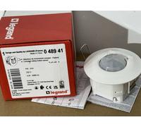 Legrand Détecteur de mouvement autonome Eco1 048941 - 3 fils avec neutre - IP41 - Fixation plafond