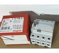 Legrand Interrupteur différentiel DX³-ID 4P 400V type AC 4M 30mA 40A arrivée haute/départ bas Noir