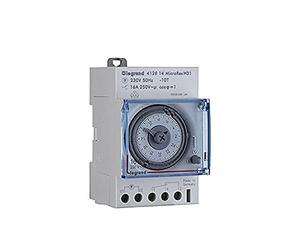 Legrand Micro Rex W31 semaines Programmateur journalier Analogique, Répartiteur à encastrer 3 Module Large, 412814