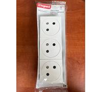 Legrand Prise triple Mosaic 0 994 22 – précâblée 2P+T inclinée à 45° – Blanc