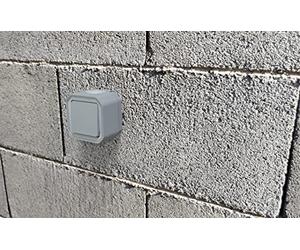 LEGRAND, Plexo New 069716L Interrupteur croisé pour pièces humides 10 A 250 V IP55 IK07 Bornes à vis Gris