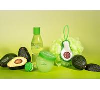 L'ensemble de douche Good Recipe Avocat comprend : gel douche, gommage pour le corps, bouffée, baume à lèvres