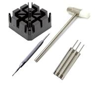 Lerpwige SmartWatch Belt Link Remover Tool Watch Band Support de sangle avec marteau et broches Outils de retrait de tampon pour réparation de montre