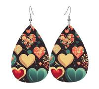 Les boucles d'oreilles en cuir en forme de goutte en forme de cœur écrasent sont un accessoire luxueux et tendance adapté aux femmes, mettant en valeur le charme individuel.