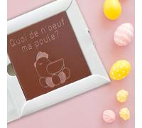 Les cartes à croquer | Prête à Croquer Modèle Poule Quoi de neuf ? | Tablette de chocolat gravé Pâques | Chocolat au choix lait, noir, blanc (80g, Chocolat Lait)