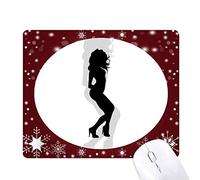 les cheveux frisés sexy femme magnifique tapis de souris en hiver flocon de neige