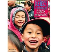 Les enfants dans les photographies d'Elżbieta Dzikowska