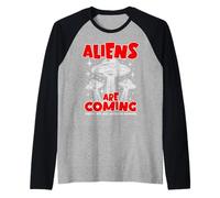 Les extraterrestres arrivent, Ils ne se contentent Plus de Regarder Manche Raglan