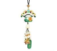 Les pendentifs ornementaux aux couleurs vives capturent la joie avec cette représentation unique d'un signe bien-aimé (vert)