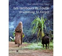 Les tambours de l'oubli: La vie ordinaire et cérémonielle d'un peuple forestier de Papouasie, édition bilingue français-anglais