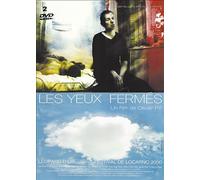 Les yeux fermés
