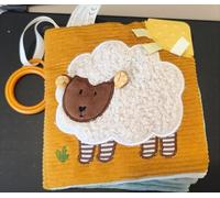 let's make Livre sensoriel en tissu pour bébé à partir de 0, 3, 6, 12 mois - Livre d'or interactif avec hochet miroir - Jouet pour poussette - Cadeau pour garçon et fille (Livre en tissu mouton)