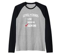 Level of Chaos Gemini Boîte à Cocher avec Citation Amusante du Zodiaque Manche Raglan
