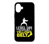 Level Up This Kid is Now A Yellow Belt Train de karaté Coque pour iPhone 16 Plus