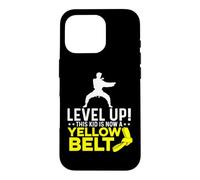 Level Up This Kid is Now A Yellow Belt Train de karaté Coque pour iPhone 16 Pro
