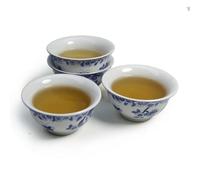 Liang baobao Lot de 4 tasses de dégustation de thé traditionnelles chinoises, mini tasses en porcelaine blanche de 2 onces pour cérémonie du thé Gongfu (papillon et fleur d'amour)