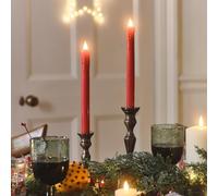 Lights4fun Lot de 2 bougies rouges en cire véritable de 25 cm avec flamme LED et télécommande - Décoration de Noël pour l'intérieur - Fonctionnement à piles - Sûr et réaliste